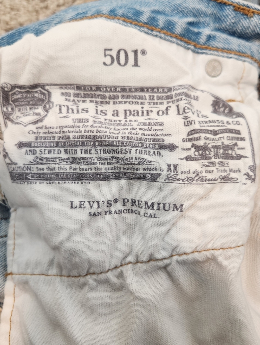 Levis 501 Premium Distressed Light Wash Distressed Jeans Size 27x30 - Picture 7 of 12